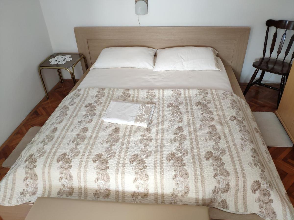 Rab-Centar Hotel Rab Town Ngoại thất bức ảnh
