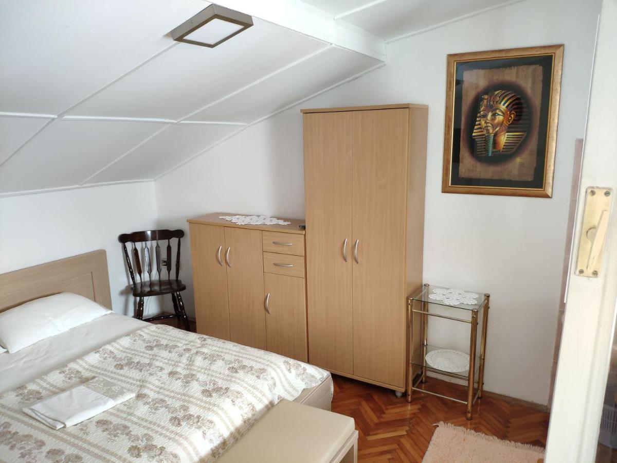Rab-Centar Hotel Rab Town Ngoại thất bức ảnh